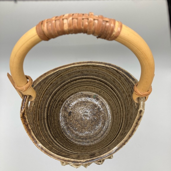 Vintage Teal/Tan/Blue Pottery Flower Pot with Bamboo Handle - Picture 8 of 10